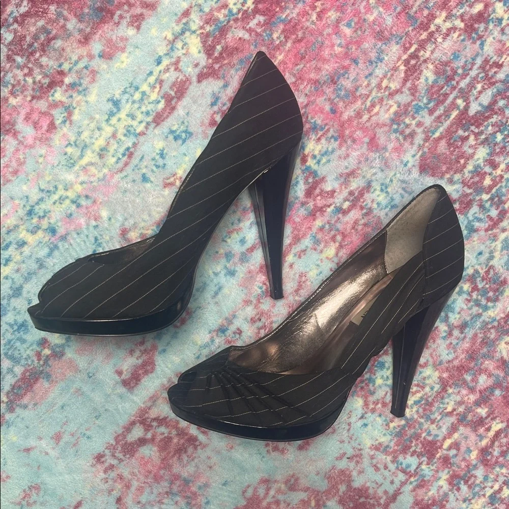 Steve Madden Black Pinstripe Peep-Toe Heels - Picture 1 of 5